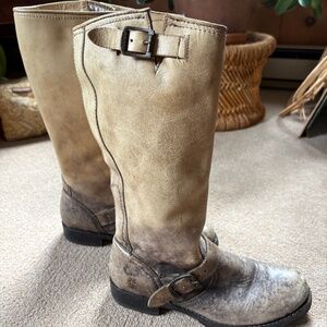 Frye Veronica Slouch Boots Women’s Size 8, Stone